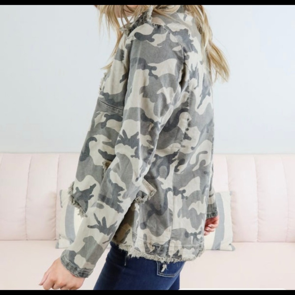 Sargent Pepper Camo Jacket - Picture 4 of 4